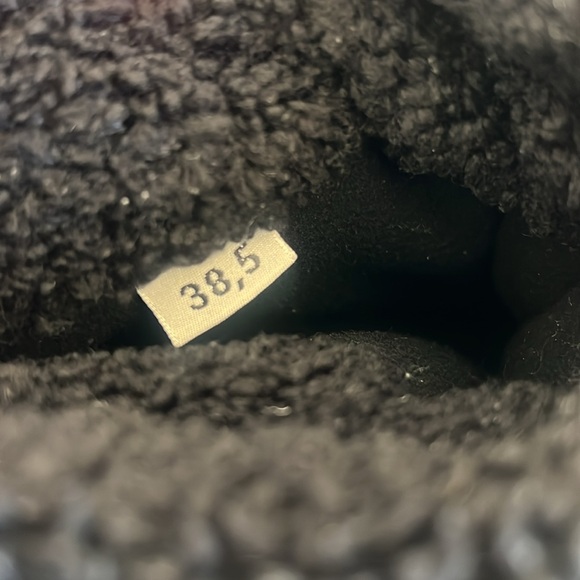 Moncler Insolux Boots - Picture 6 of 7